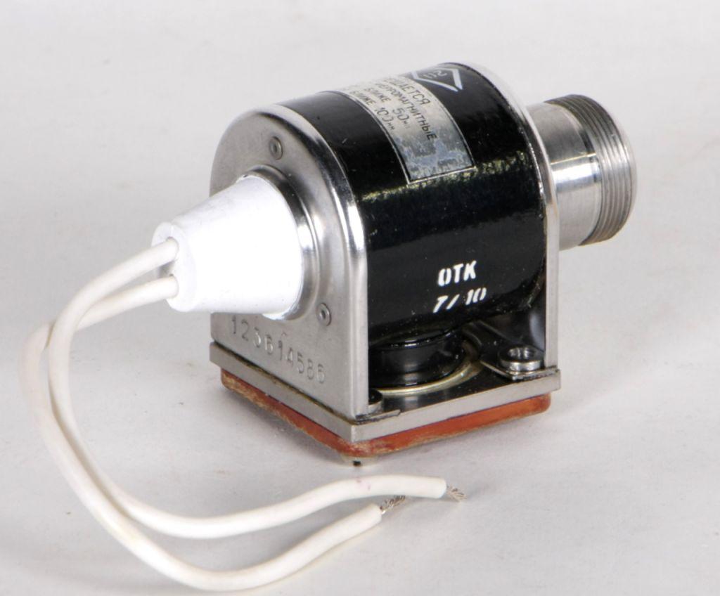 russisches Magnetron, Amplitron, Platinotron MI-351A, russisch МИ-351А